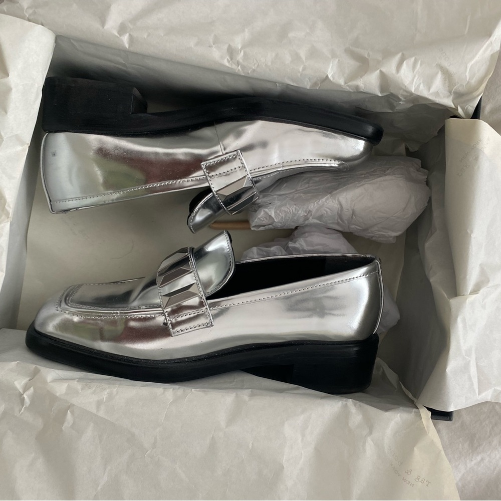 Like NEW Rag & Bone Silver Metallic Loafers